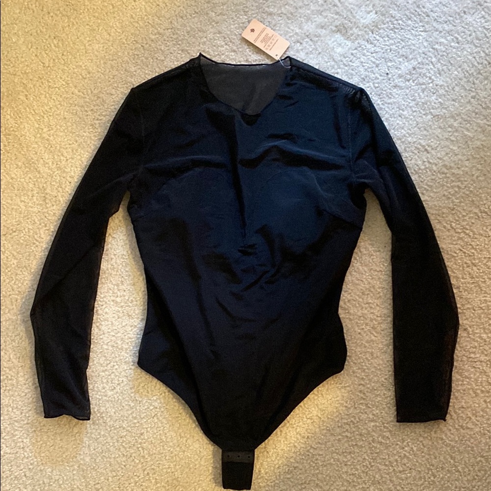 Elegant Black‎ Long-Sleeve Bodysuits